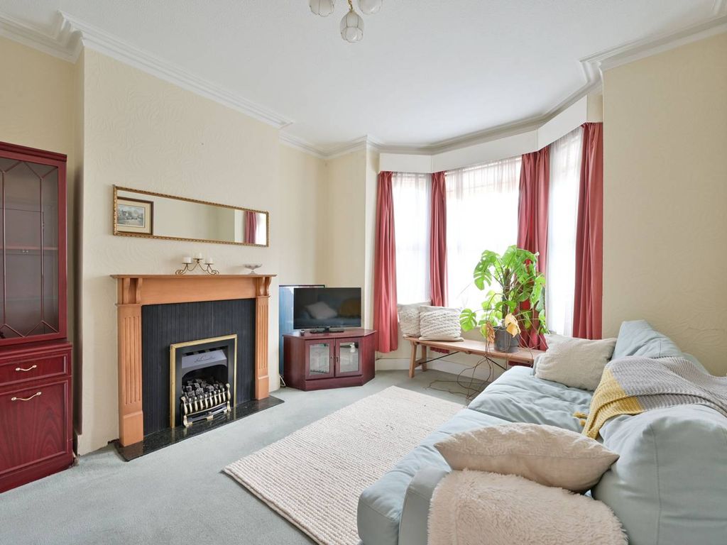 3 bed end terrace house for sale in Franche Court Road, Earlsfield