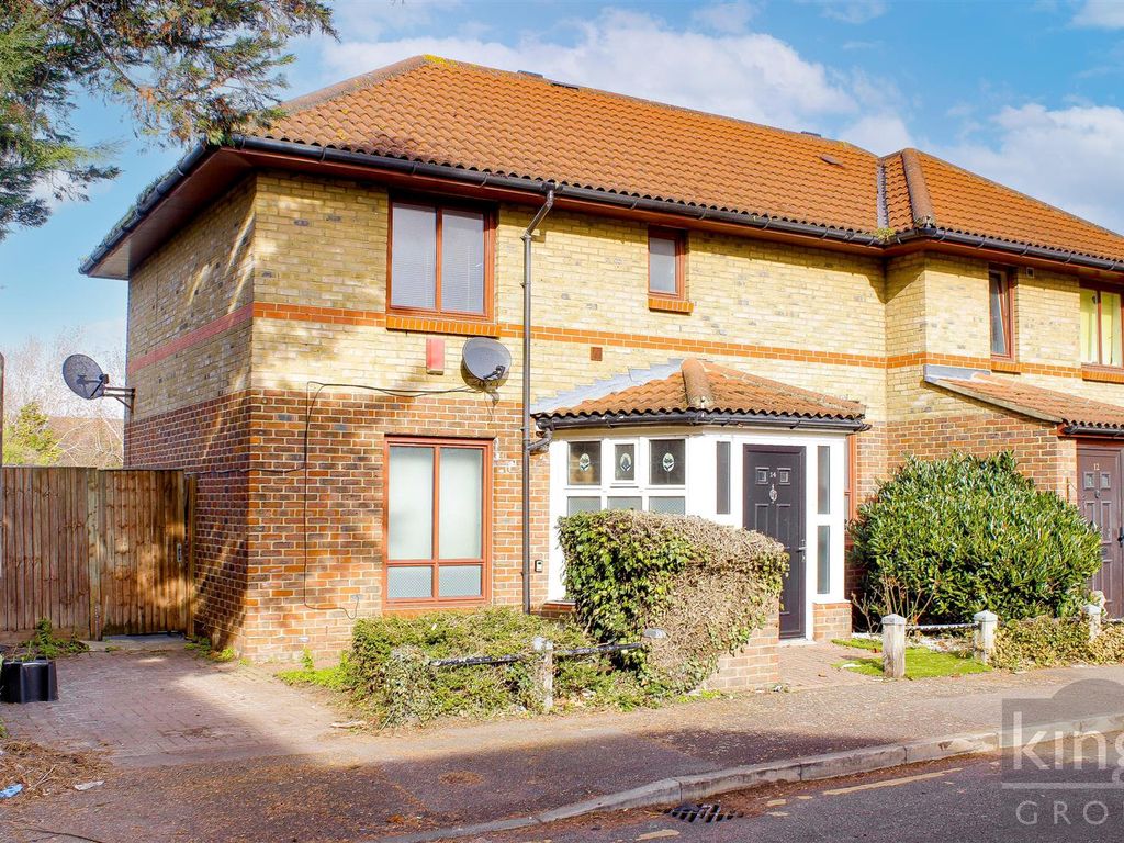 3 bed semidetached house for sale in Saxon Close, Walthamstow, London