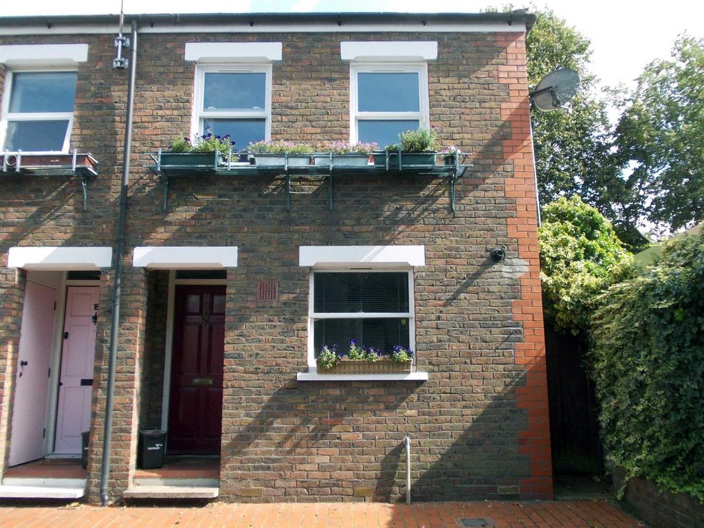 2 bed end terrace house for sale in Chestnut Close, London SW16 Zoopla