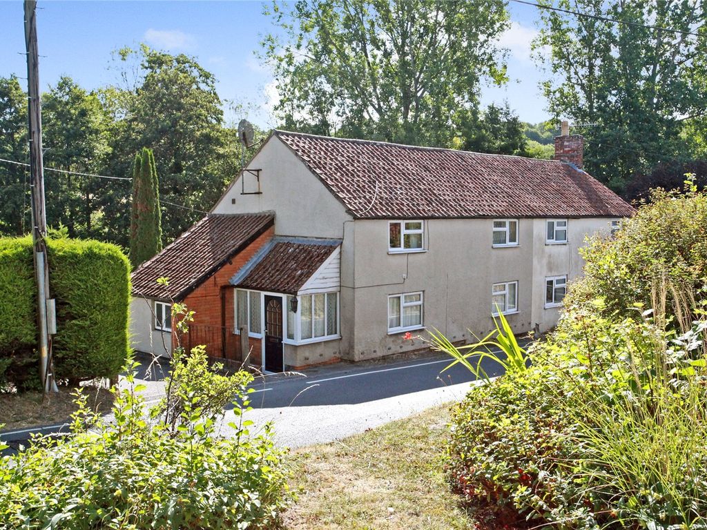 3 bed semidetached house for sale in Church Street, West Lavington