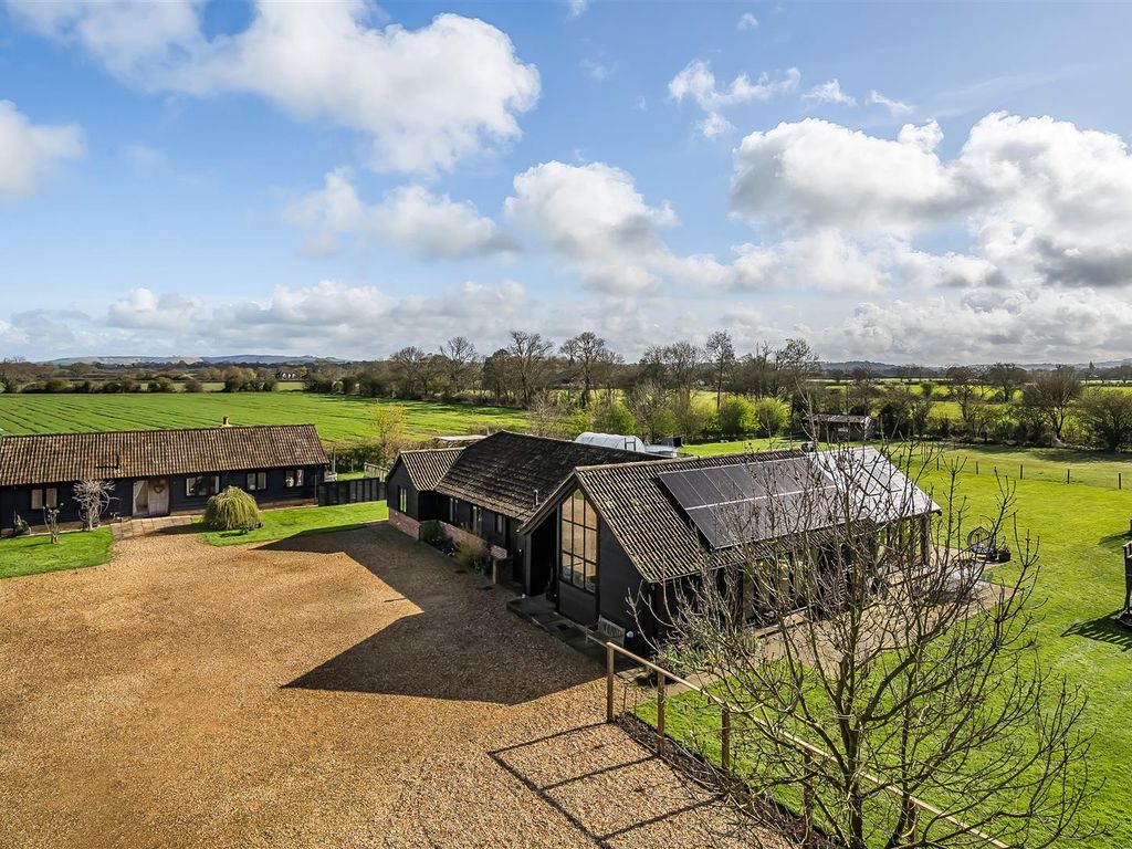 7 bed barn conversion for sale in Mill Lane, Bulkington, Devizes SN10