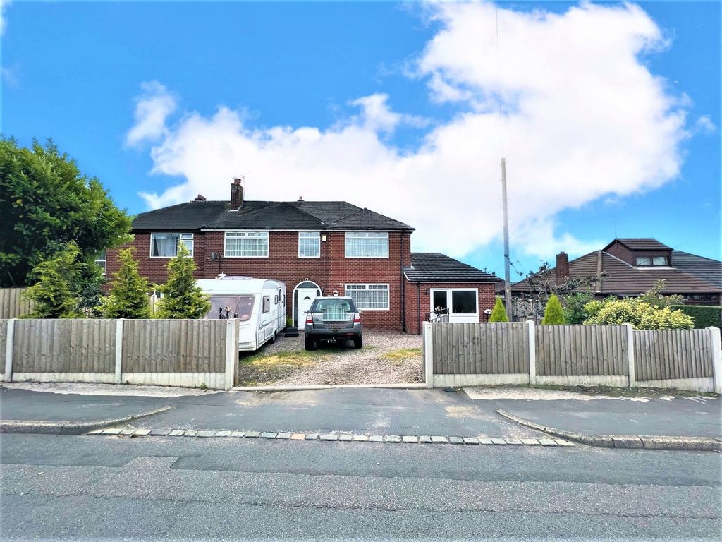 4 bed semidetached house for sale in Knypersley Road, StokeOnTrent