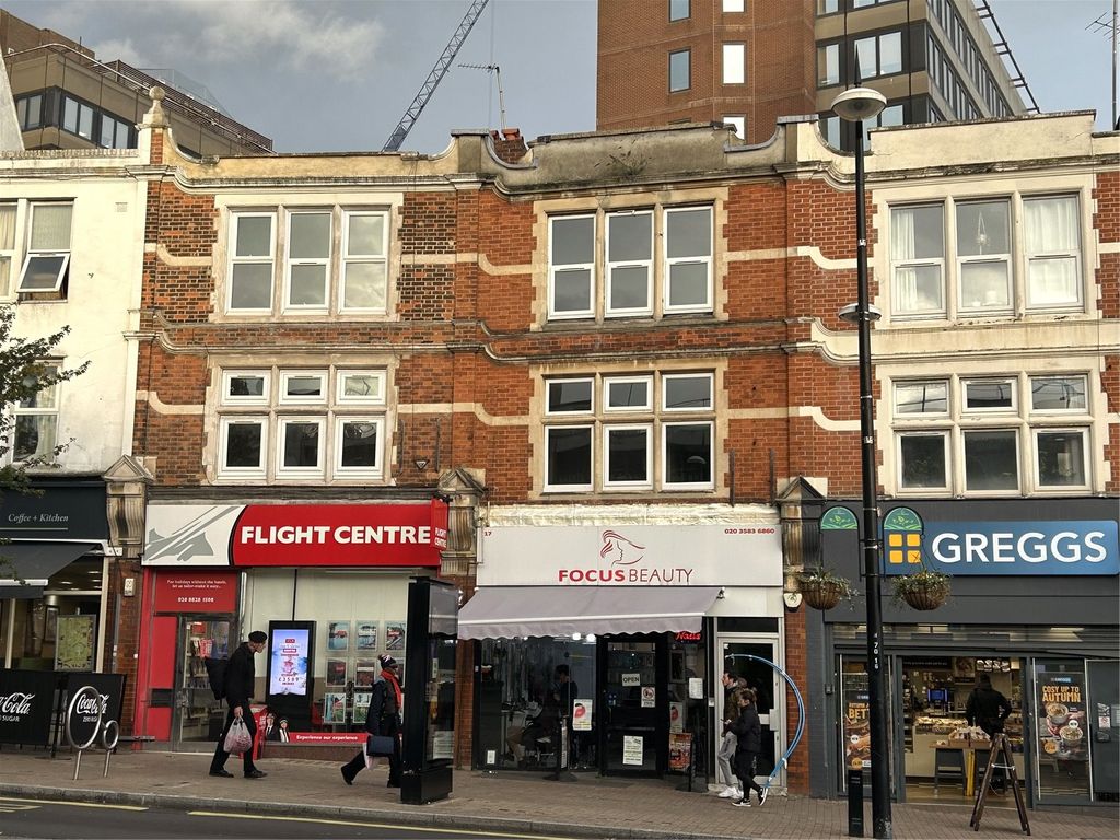 3 bed flat to rent in High Street, Bromley BR1, £1,600 pcm Zoopla