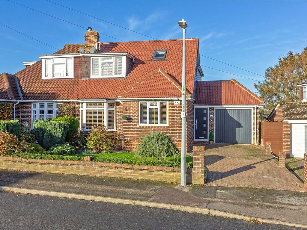 4 bed semidetached house for sale in Sterling Road, Sittingbourne