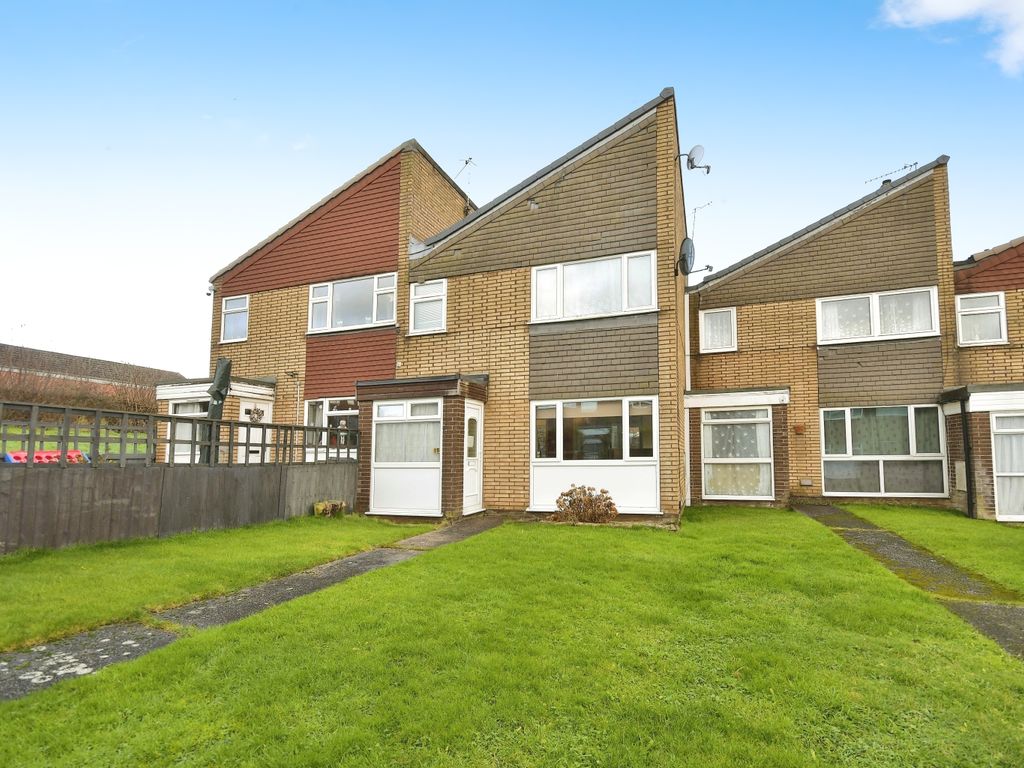3 bed terraced house for sale in Foston Drive, Chesterfield, Derbyshire