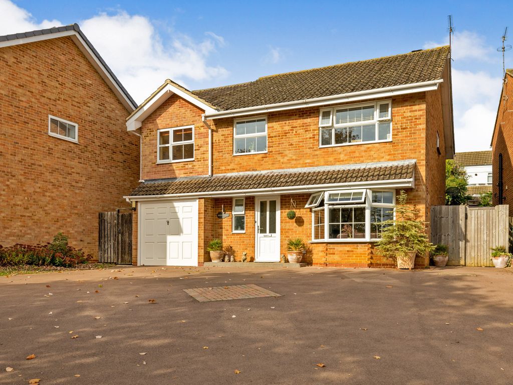 6 bed detached house for sale in Chatsworth Drive, Banbury OX16 Zoopla