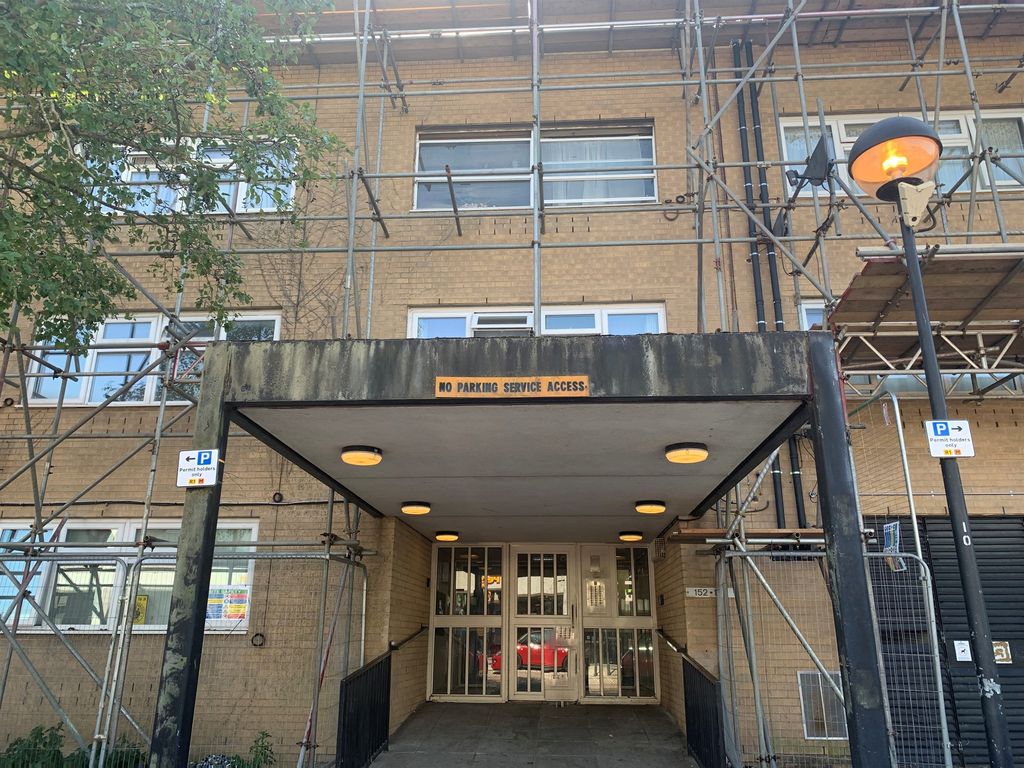 North Tenth Street, Milton Keynes MK9  