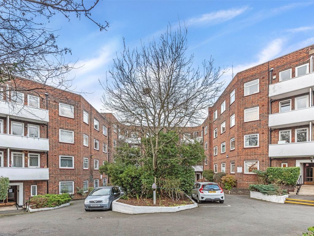 2 bed flat to rent in Kingston Hill, Kingston Upon Thames KT2 Zoopla