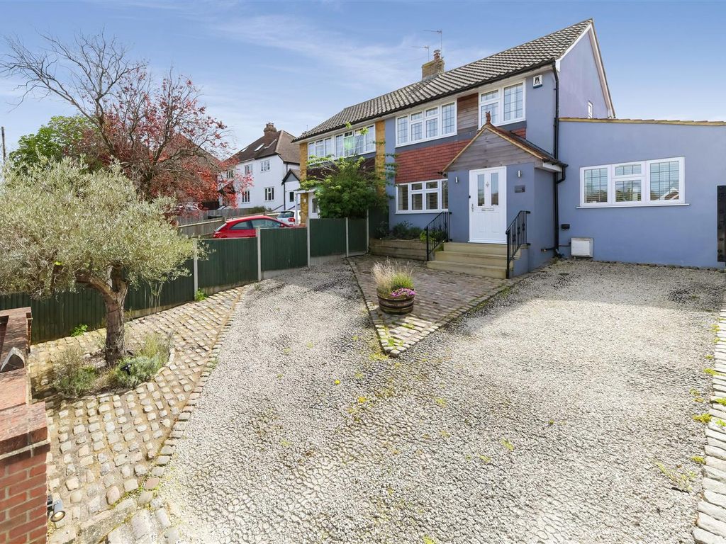 4 bed semidetached house for sale in Grosvenor Road, Epsom KT18, £