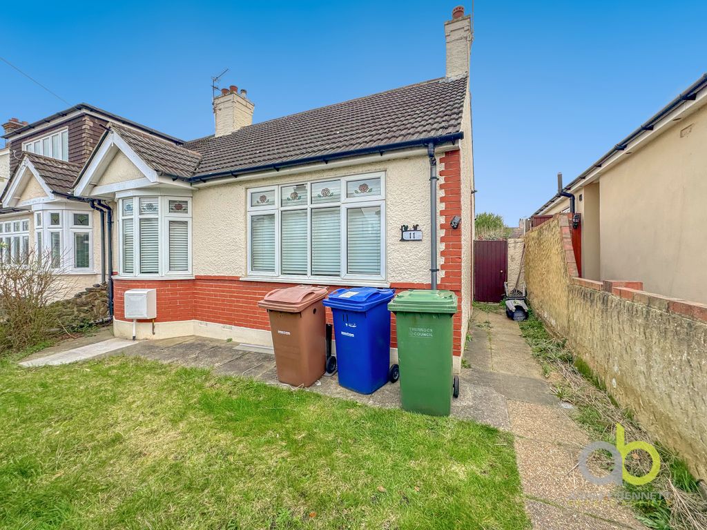 2 bed bungalow for sale in Medina Road, Grays RM17, £390,000 Zoopla