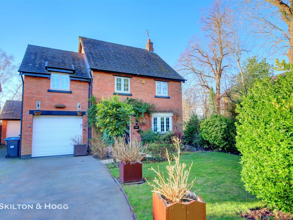 4 bed detached house for sale in Buchanan Road, Rugby CV22, £395,000