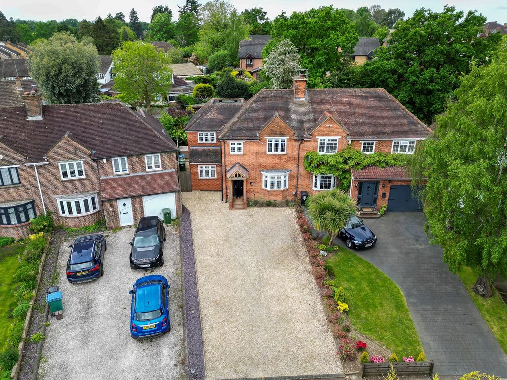 4 bed semidetached house for sale in Garston Crescent, Watford