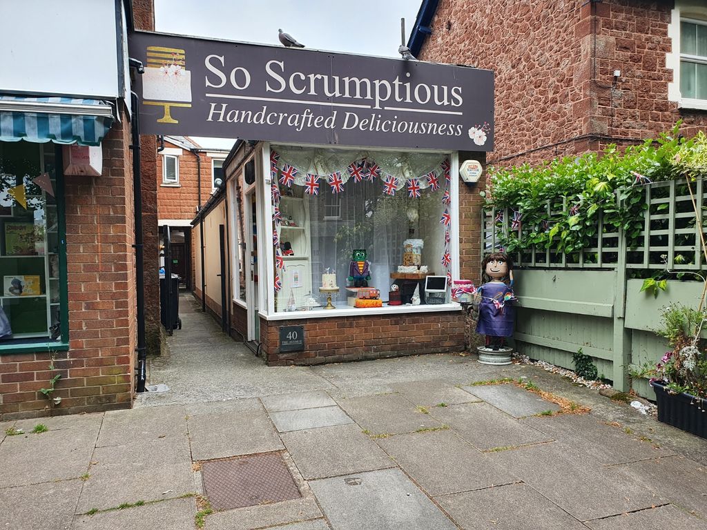 Retail premises to let in The Avenue, Minehead TA24, £5,400 pa Zoopla