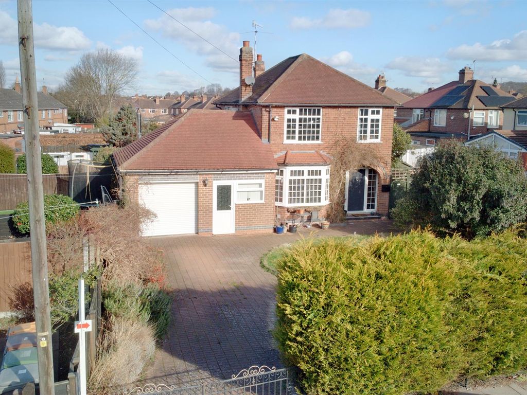 3 bed detached house for sale in Copeland Avenue, Stapleford