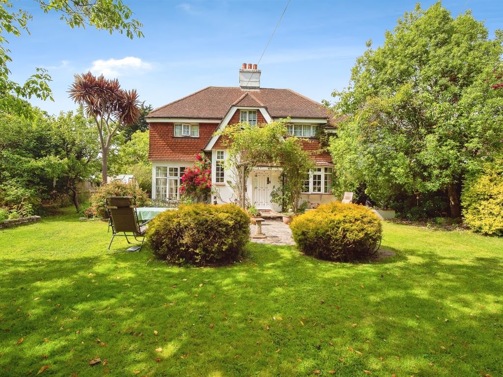 4 bed detached house for sale in Belle Vue Road, Weymouth DT4, £900,000