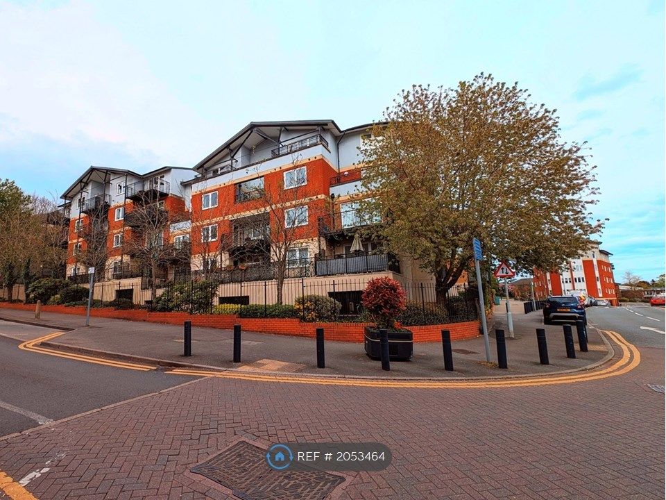 2 bed flat to rent in Northway, Rickmansworth WD3, £1,850 pcm Zoopla