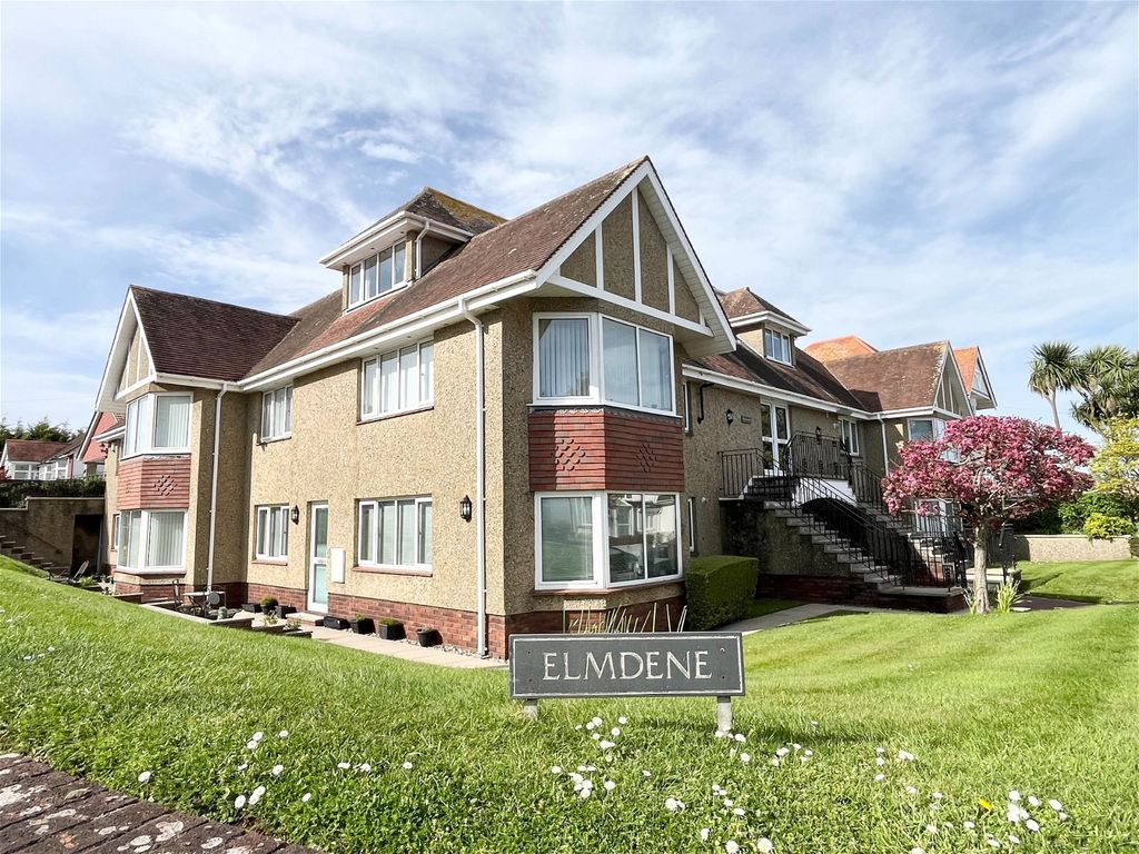 2 bed flat for sale in Morin Road, Preston, Paignton TQ3, £199,950 Zoopla