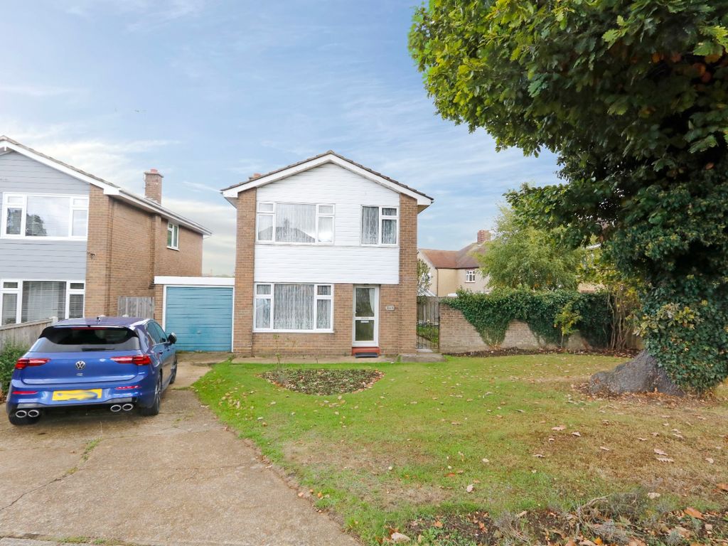 4 bed detached house for sale in Kiln Road, Thundersley, Essex SS7 Zoopla
