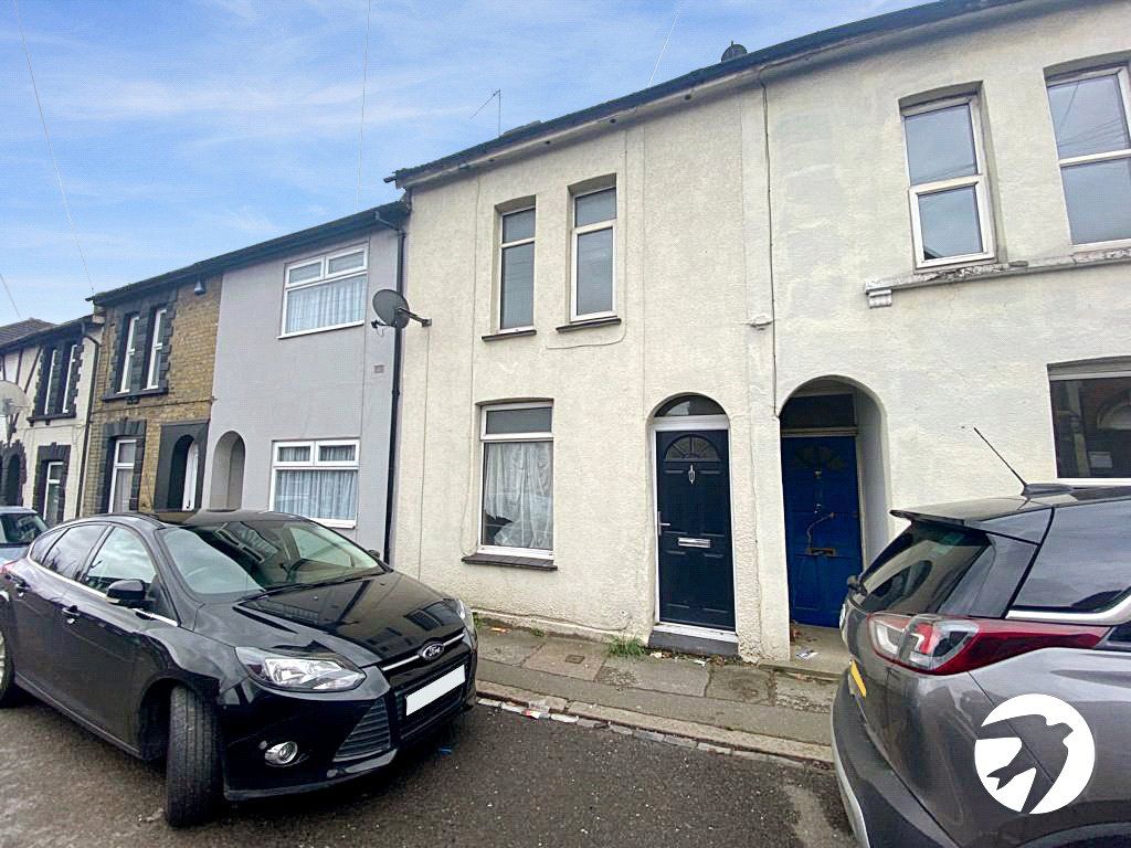 3 bed terraced house to rent in Cliffe Road, Rochester, Kent ME2 Zoopla