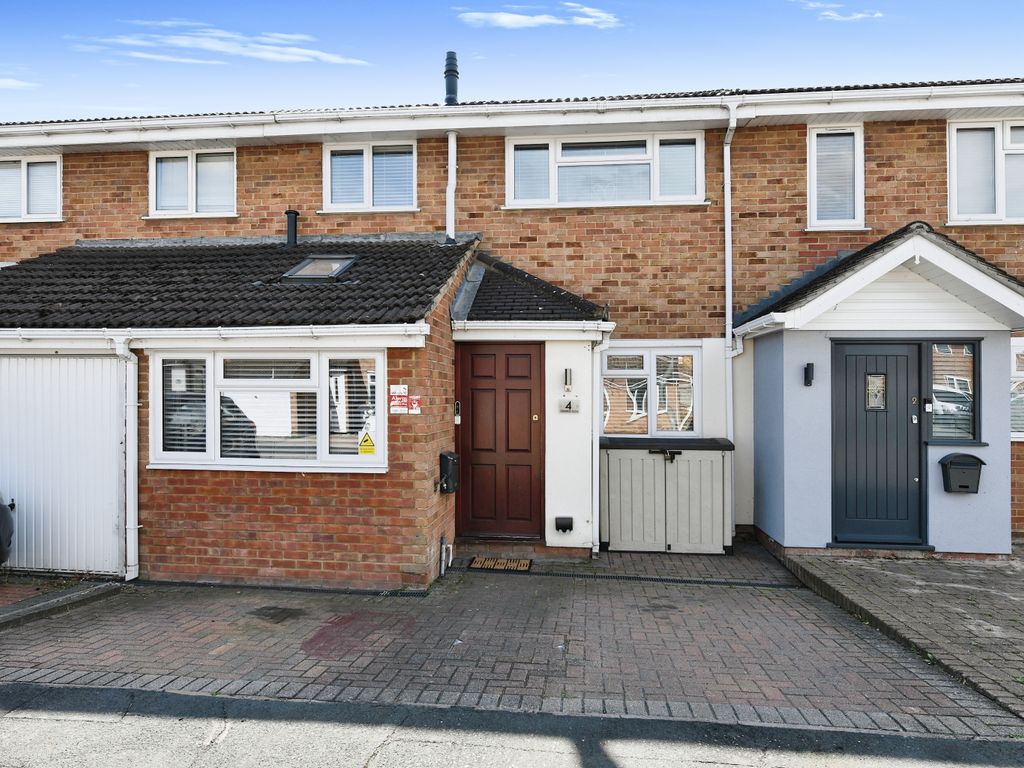 4 bed terraced house for sale in Carnation Close, Chelmsford CM1, £