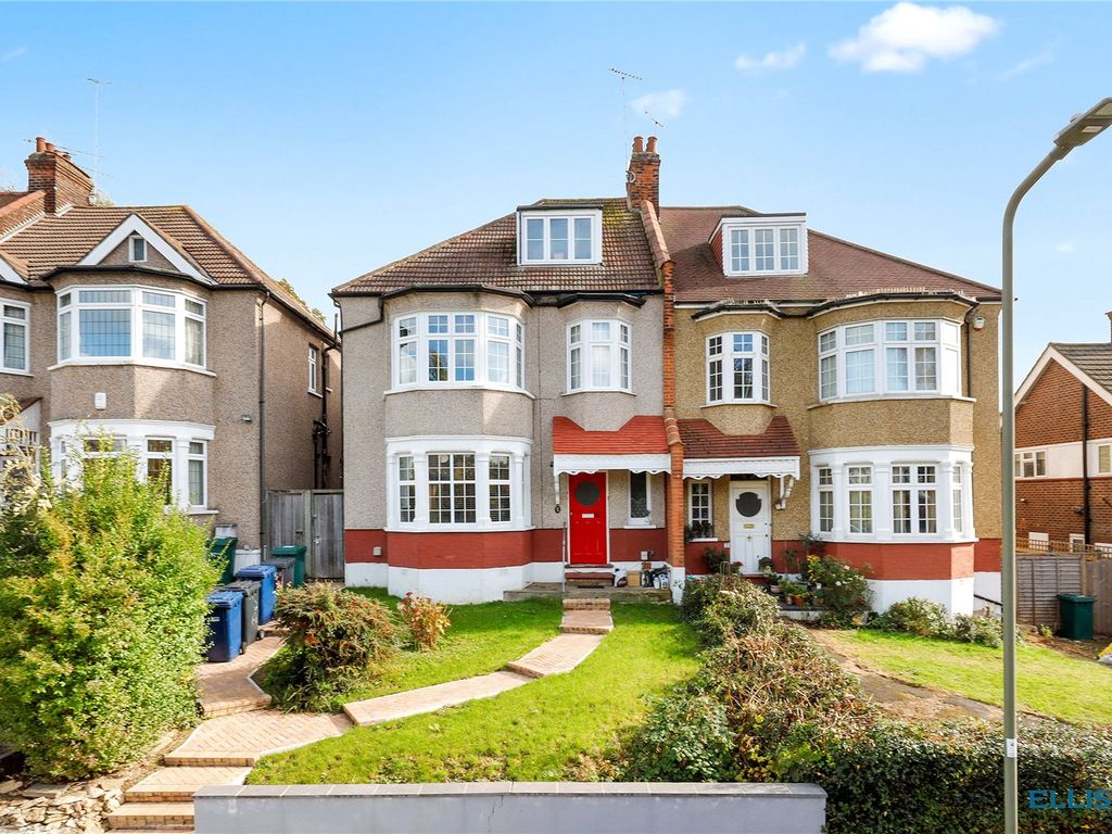 Westbury Road, Woodside Park N12