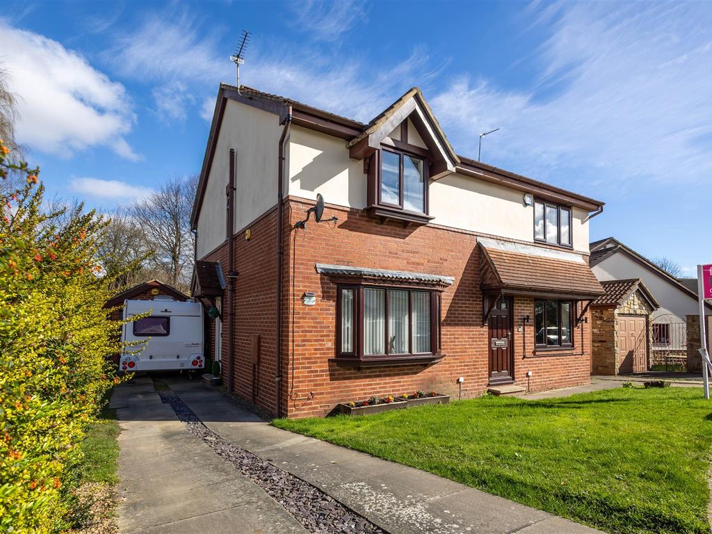 3 bed semidetached house for sale in Hopefield Way, Rothwell, Leeds