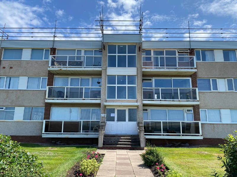 2 bed flat for sale in Queens Promenade, ThorntonCleveleys FY5 Zoopla