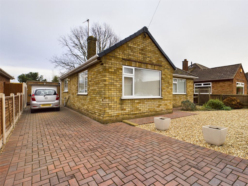 3 bed bungalow for sale in st. aidens road, north hykeham, lincoln, lincolnshire ln6