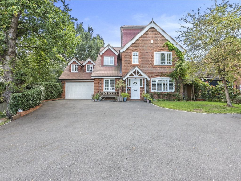 5 bed detached house for sale in Heywood Drive, Bagshot, Surrey GU19