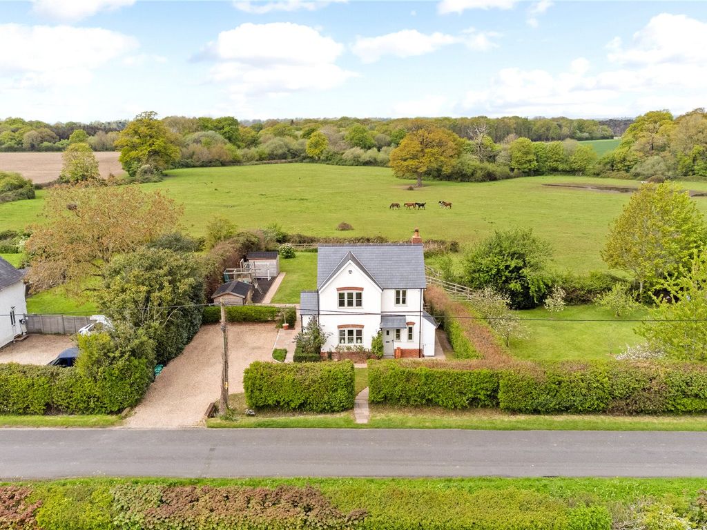 4 bed detached house for sale in Kennel Cottages, West End, Waltham St