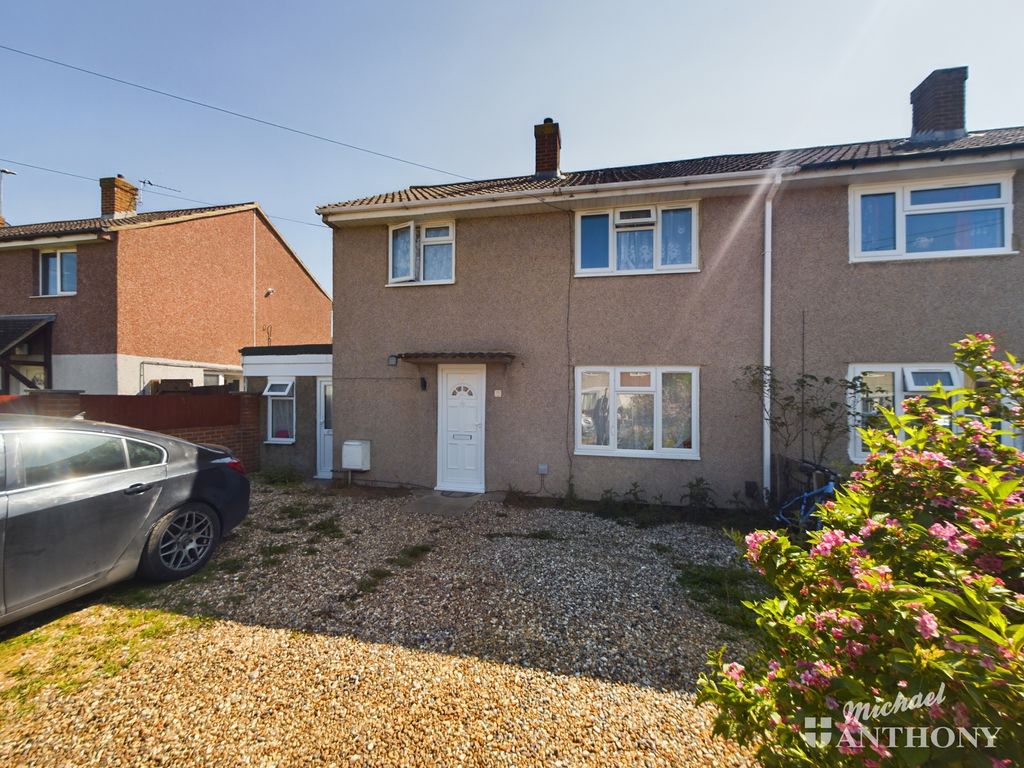 4 bed terraced house for sale in Wigmore Road, Aylesbury, Bucks HP19