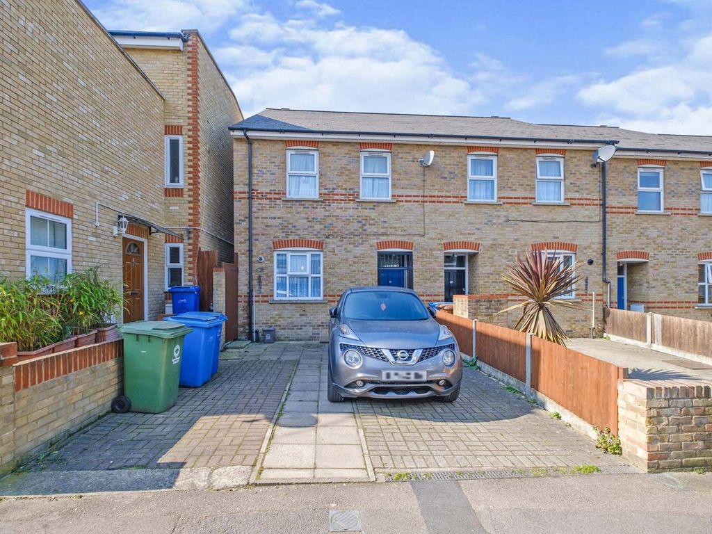 Kirkwood Road, Peckham SE15  