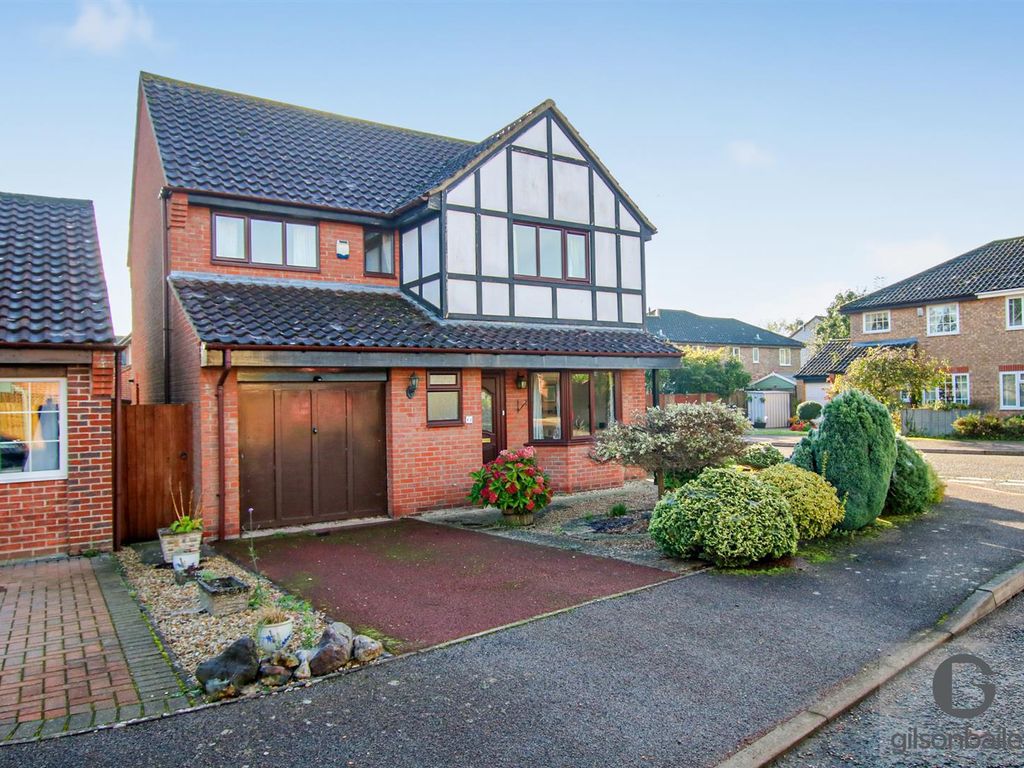 4 bed detached house for sale in Keeling Way, Attleborough NR17, £