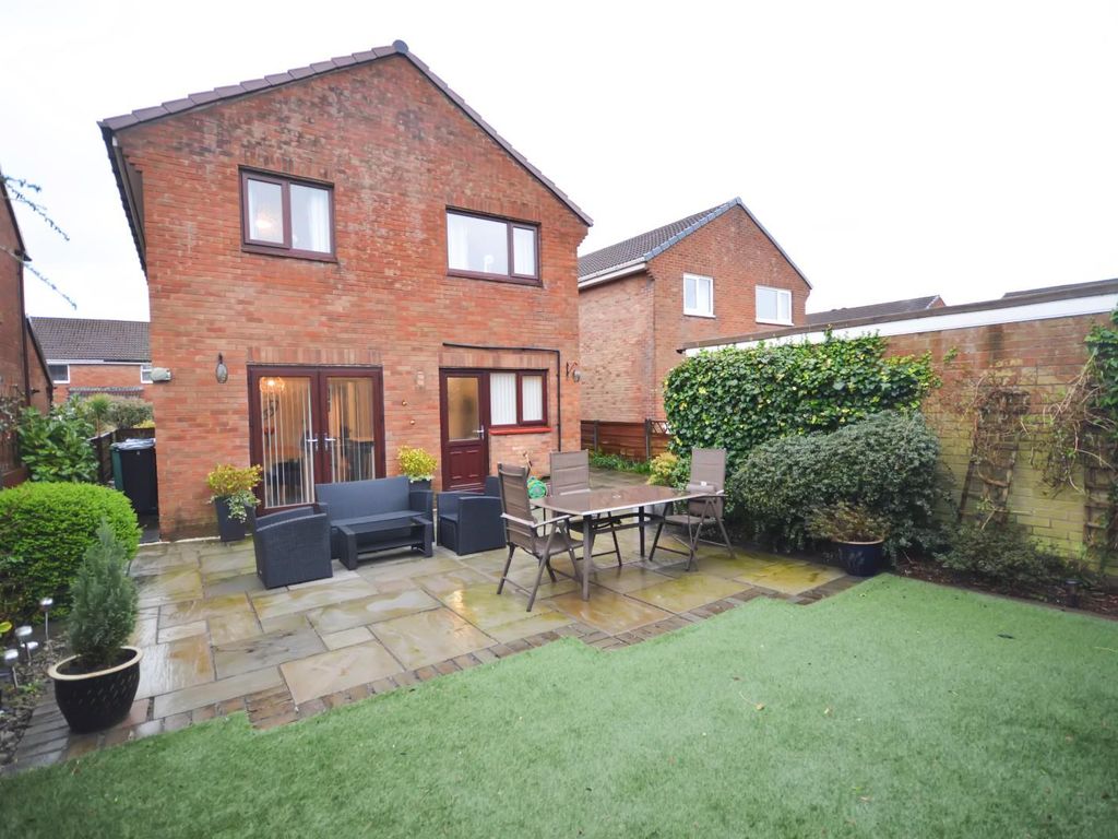 4 bed detached house for sale in Honiton Grove, Radcliffe, Manchester M26, £330,000 Zoopla