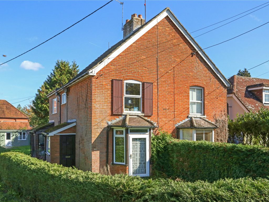 3 bed semidetached house for sale in Rosemary Lane, Rowledge, Farnham