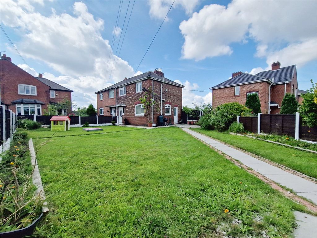 3 bed semidetached house for sale in Longton Road, Blackley