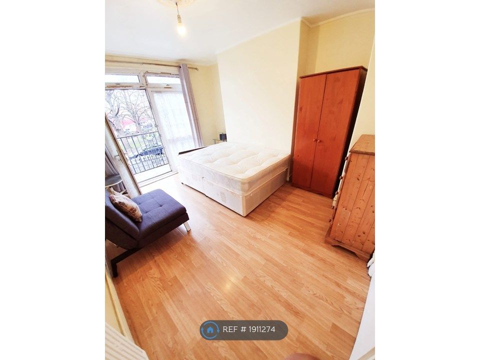 Room to rent in Shelley House, London E2, £850 pcm Zoopla