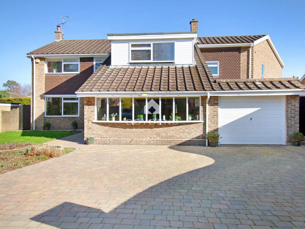 5 bed detached house for sale in Colvin Close, Colchester CO3 Zoopla