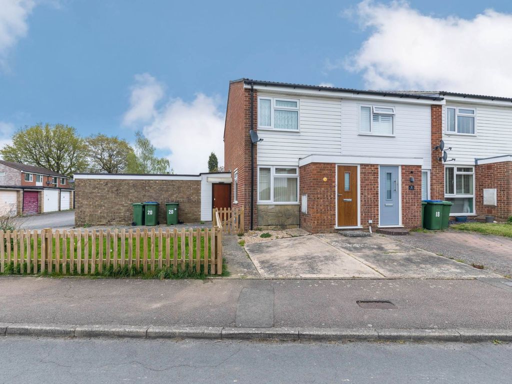 2 bed end terrace house for sale in Bearsden Way, Broadbridge Heath