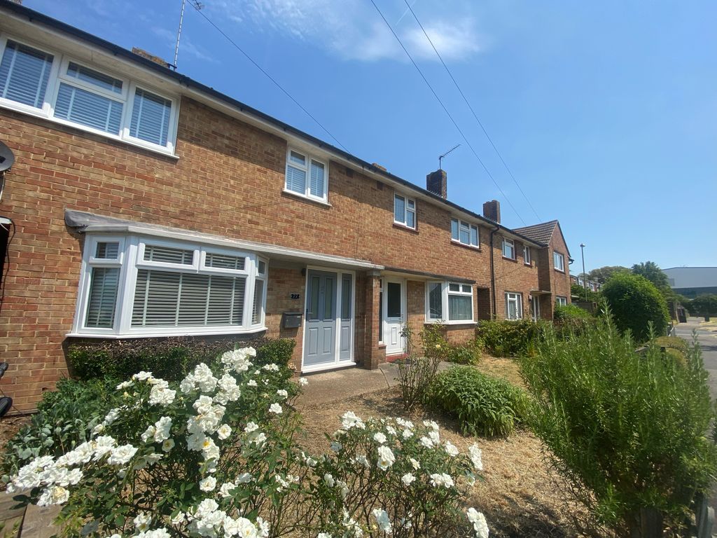 3 bed property to rent in Crossland Drive, Havant PO9 Zoopla