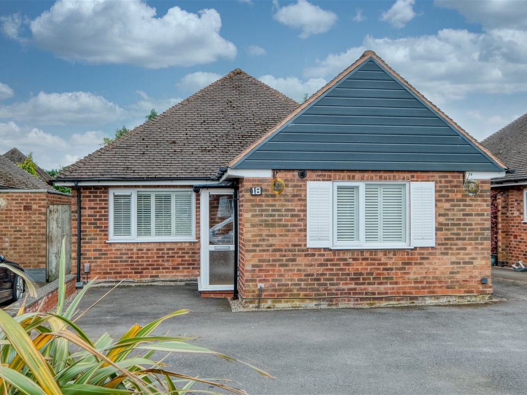 2 bed bungalow for sale in Dovedale Avenue, Shirley, Solihull B90, £