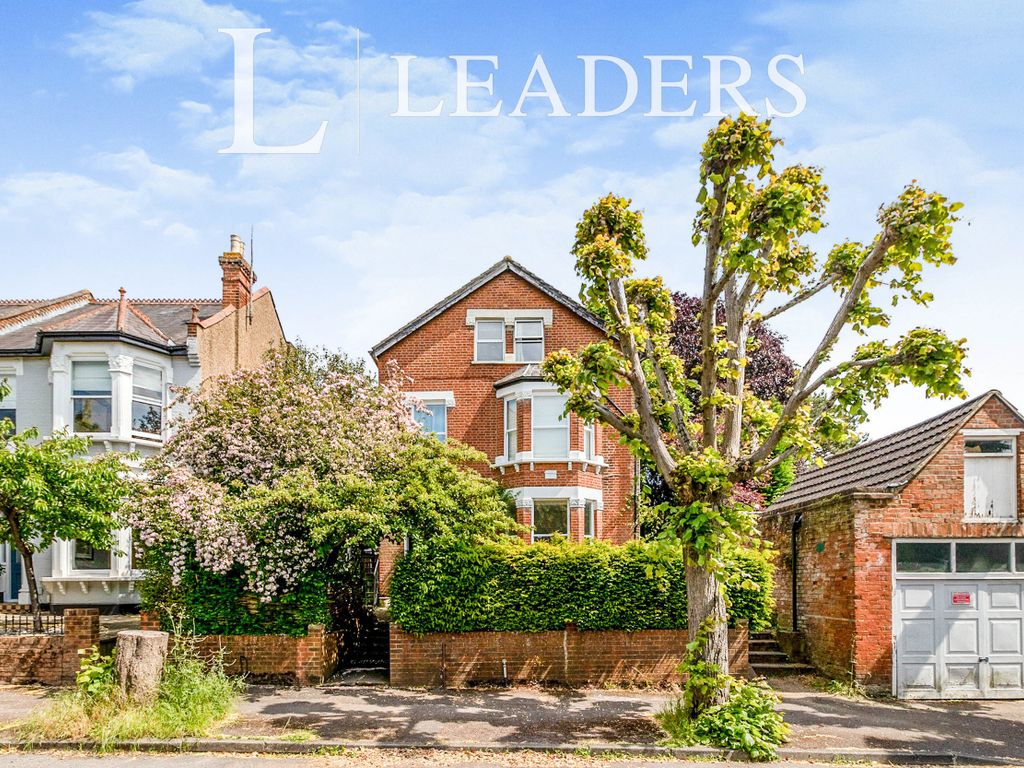 1 bed flat to rent in Randolph Road, Epsom KT17 Zoopla