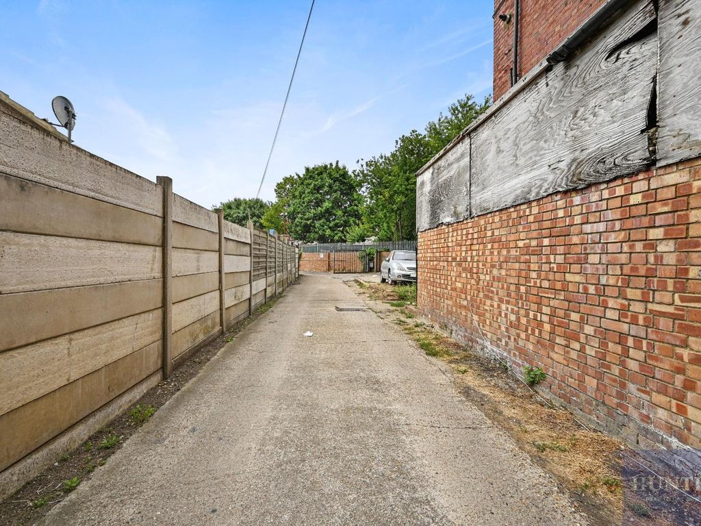 Land for sale in Wellington Road South, Hounslow TW4 Zoopla