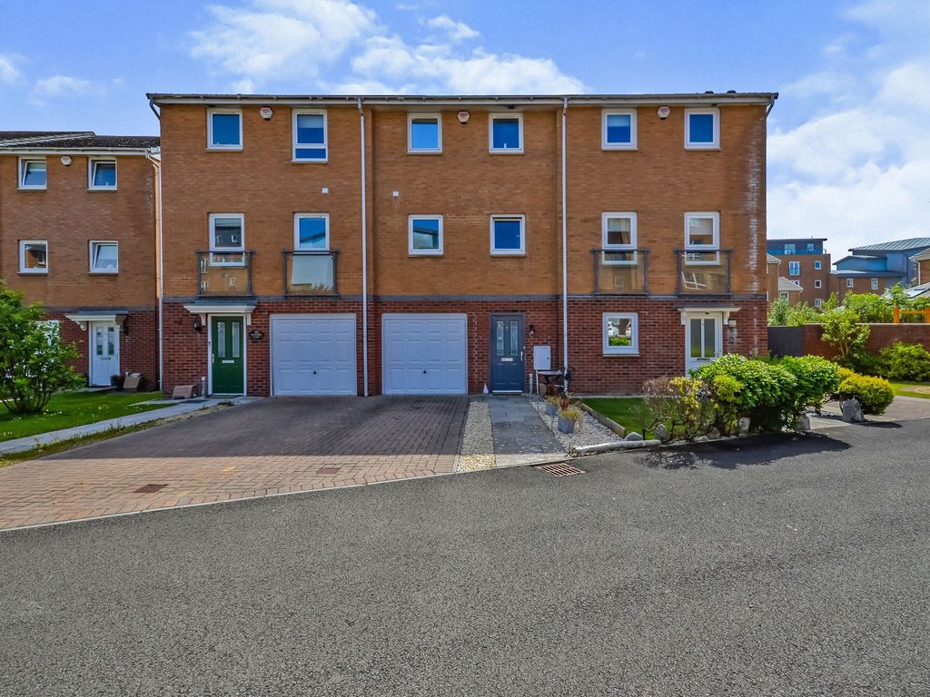 3 bed town house for sale in Pentre Doc Y Gogledd, Llanelli SA15 Zoopla