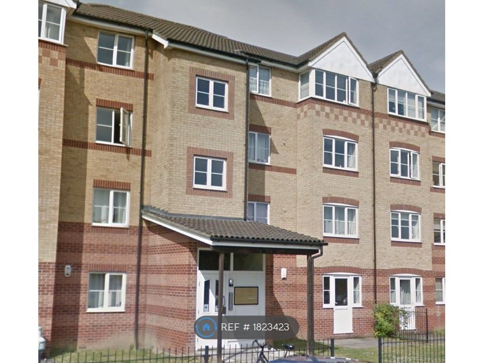 1 bed flat to rent in Princes Gate, High HP13, £1,100 pcm Zoopla