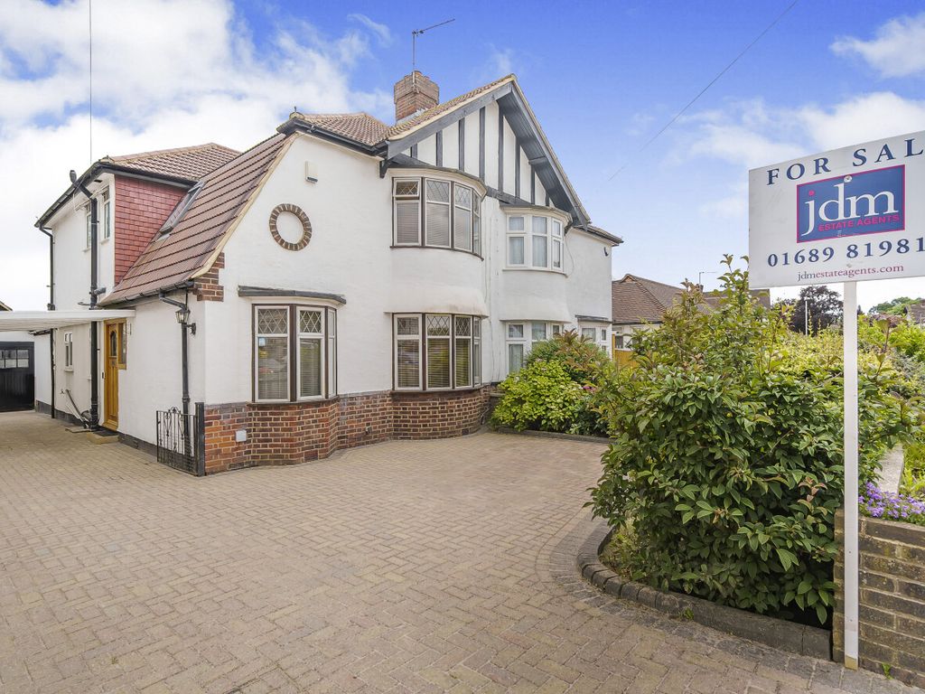 3 bed semidetached house for sale in Woodhurst Avenue, Petts Wood BR5