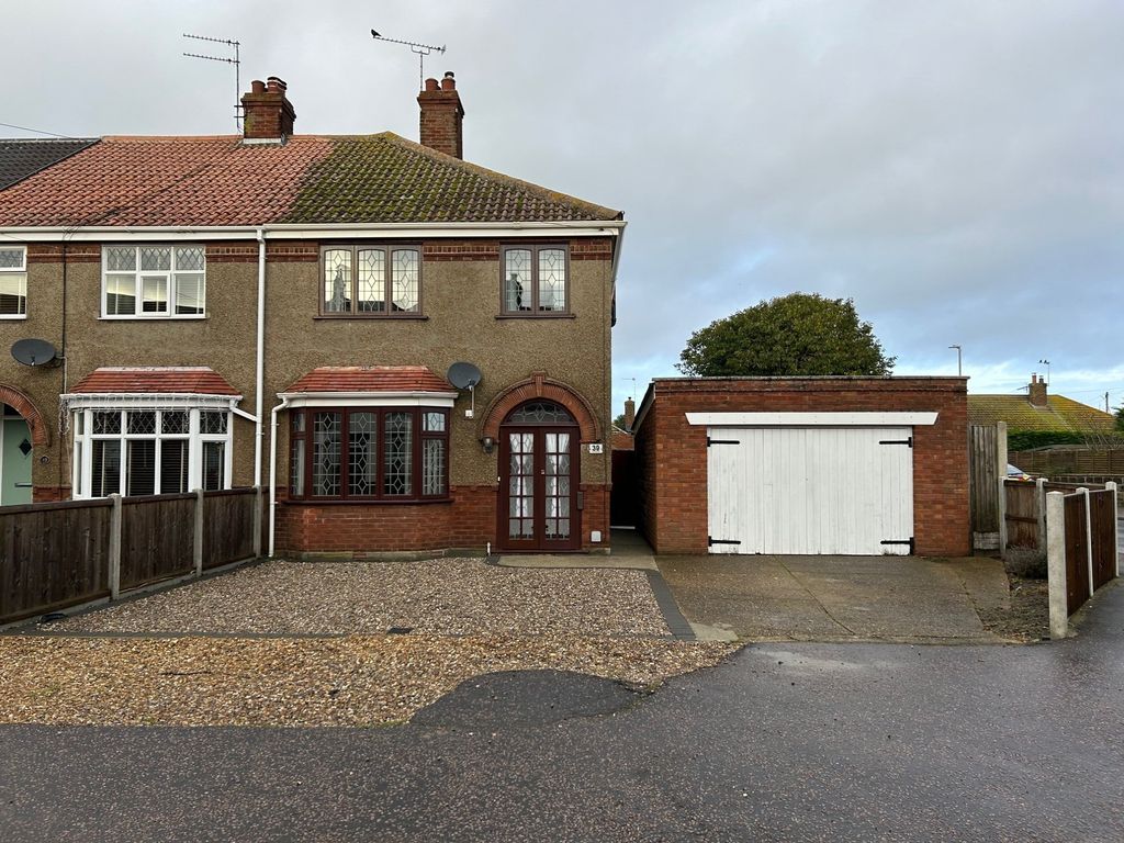 3 bed semidetached house to rent in St. Julian Road, CaisterOnSea