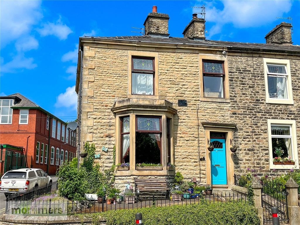4 bed end terrace house for sale in Church Street, Great Harwood