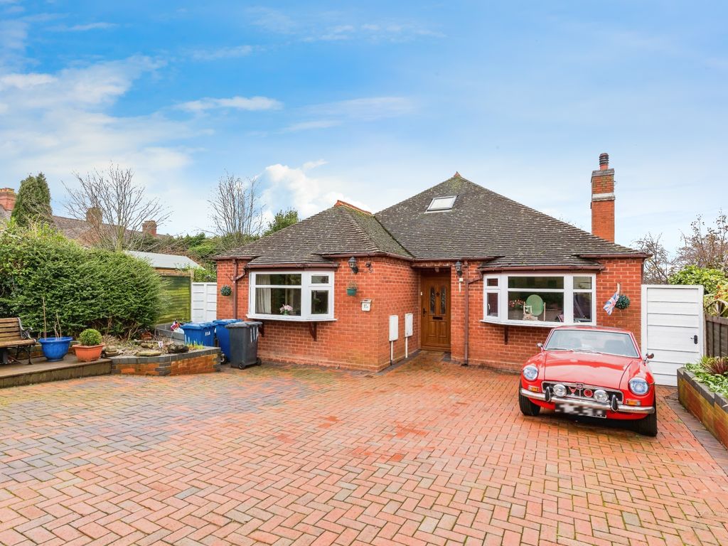 5 bed bungalow for sale in Clifford Street, Glascote, Tamworth