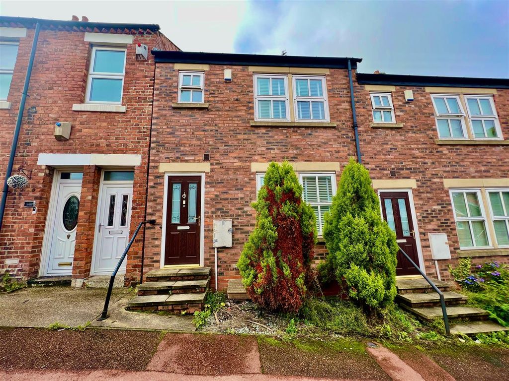 3 bed terraced house to rent in St. Thomas Street, Low Fell, Gateshead